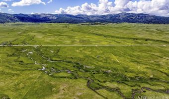 17 Gray Ln, Cascade, ID 83611