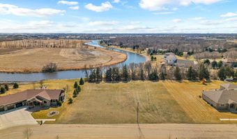 2606 Water View Dr, Aberdeen, SD 57401