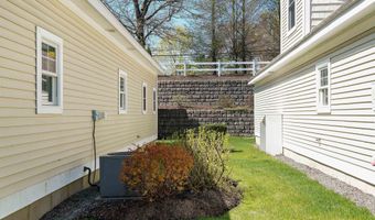 35 Metea Ln, Bedford, NH 03110