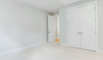 6908 GREYSWOOD Rd, Bethesda, MD 20817
