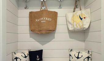 1307 BEACHVIEW Rd, Annapolis, MD 21403
