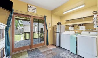 329 W 5th St, Auburn, IN 46706