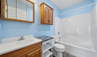 5390 Savannah Dr, Ashtabula, OH 44004