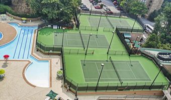 5904 MOUNT EAGLE Dr 105, Alexandria, VA 22303