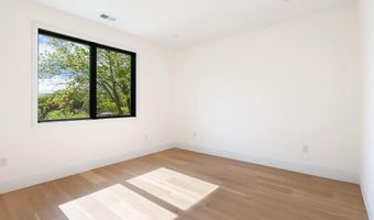 6921 GRANBY St, Bethesda, MD 20817