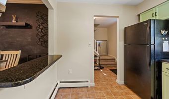 7 Sutton Pl 7, Bloomfield, CT 06002
