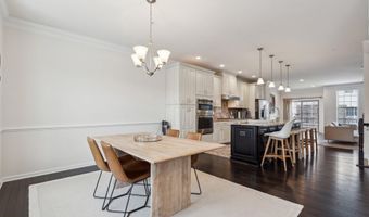 22613 NAUGATUCK Sq, Ashburn, VA 20148
