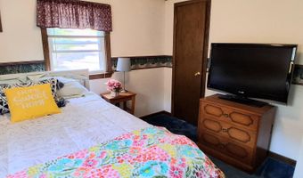 117 7th St, Acton, ME 04001