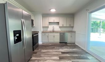 2300 Arbor Dr, Biloxi, MS 39531
