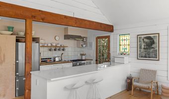 117 Squaw Rd, East Hampton, NY 11937