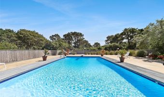 49 Gilberts Path, Amagansett, NY 11930