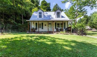 688 Saunders Hollow Rd, Barboursville, WV 25504