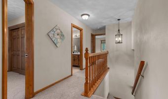512 W ROLLING MEADOWS Ln, Appleton, WI 54913