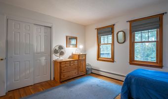 68 Merrimack Rd, Amherst, NH 03031