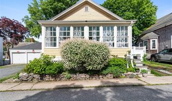4 Findlay Pl, Newport, RI 02840