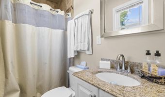 1 Rev Taylor Dr, Ansonia, CT 06401