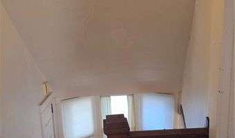 121 N 10th St, Atchison, KS 66002