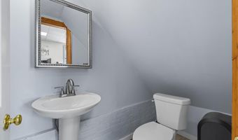352 AVENUE C, Bayonne, NJ 07002
