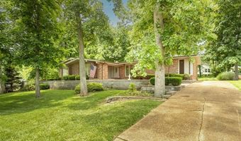 425 Kenilworth Ln, Ballwin, MO 63011