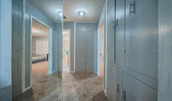 113 S Country Club Rd, Arkansas City, KS 67005