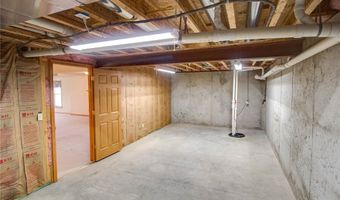 101 Serenity Dr, Alton, IL 62002