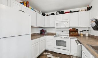 121 Silver Leaf Ln, Baldwin City, KS 66006