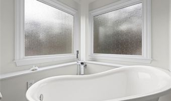 7260 Fawn Lake Dr, Alpharetta, GA 30005