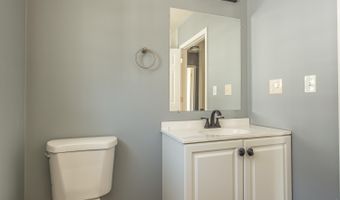 27 Drummond St, Auburn, ME 04210