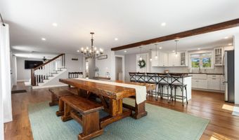 37 Trolly Farm Way, Falmouth, ME 04105