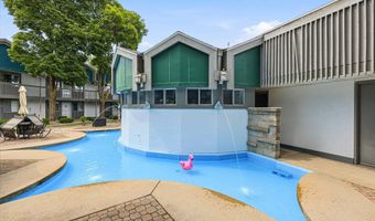 1001 S ONEIDA St 2E, Appleton, WI 54915