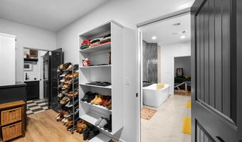 3309 Continental Ct, Altus, OK 73521