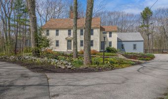 25 Harbour Hill Rd, York, ME 03909