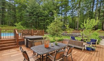 40 White Pine Dr, Glocester, RI 02814
