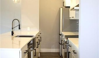 2302 SW I St 204, Bentonville, AR 72712