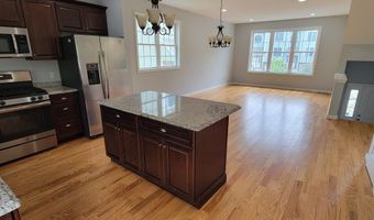19 Oak Meadows Dr 19, Brookfield, CT 06804
