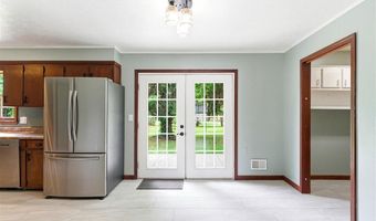 2707 Oakwood Dr, Bardstown, KY 40004