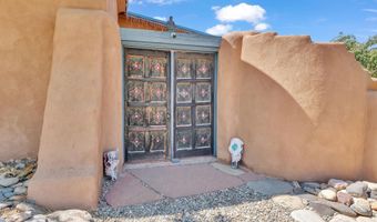 42 Hondo Seco Rd, Arroyo Hondo, NM 87513