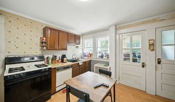 414 Green St, Burlington, NJ 07005