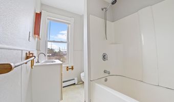 704 N Michigan Ave, Atlantic City, NJ 08401