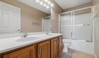 4002 Edgewater Dr, Ames, IA 50010
