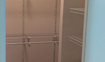 3210 S 28TH St 304, Alexandria, VA 22302