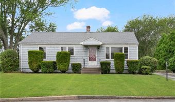 21 Parsonage Dr, Warwick, RI 02889