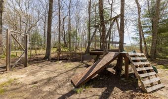 13 Pigeon Hill Cv, Hopkinton, RI 02808
