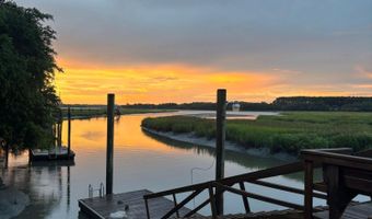 32 Eustis Landing Rd, Beaufort, SC 29907