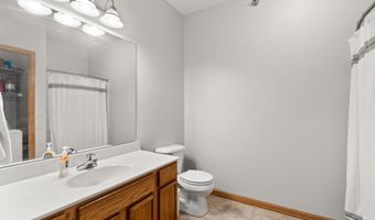 1107 NE 5th Ln 11, Ankeny, IA 50021