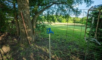 706 E 4th St, Altamont, MO 64620