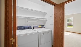 209 Greenbriar Ln, Dalton, OH 44618