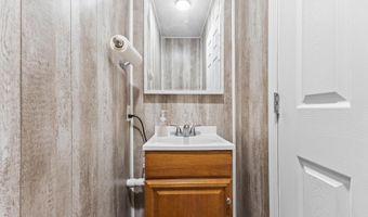 19404 High St, Adelphi, OH 43101