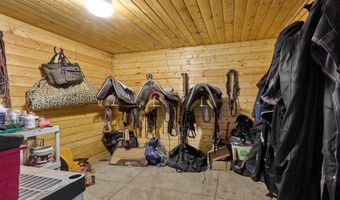 10093 Wiseacre Ln, Aurora, OR 97002