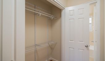 214 N GEORGE MASON Dr 214-4, Arlington, VA 22203